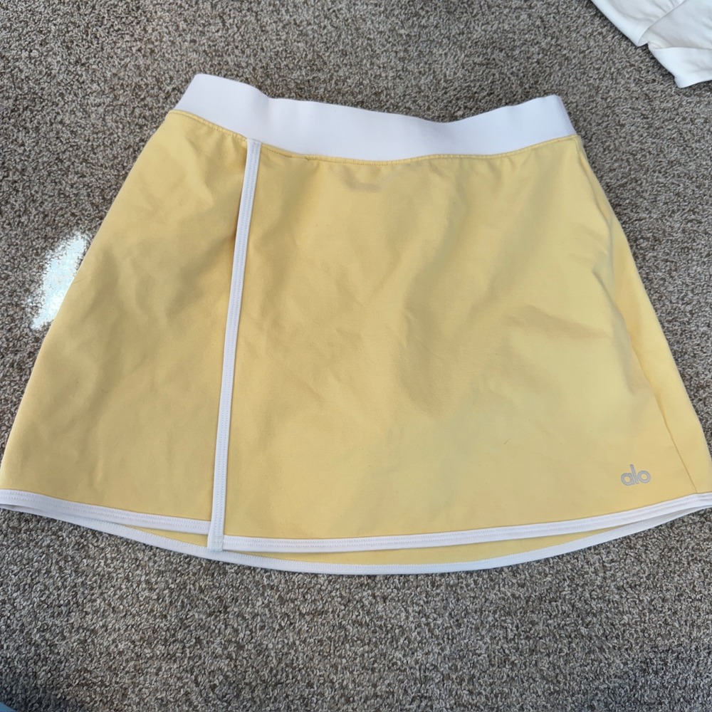 Alo Yoga Womens Varsity Tennis Skort Yellow White Trim Size XS W8135R